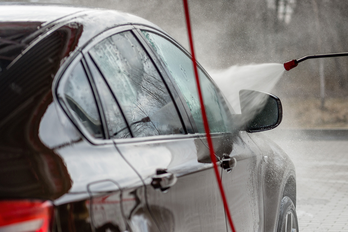 Autošampón s mikropráškom v bezkontaktnej autoumyvárni